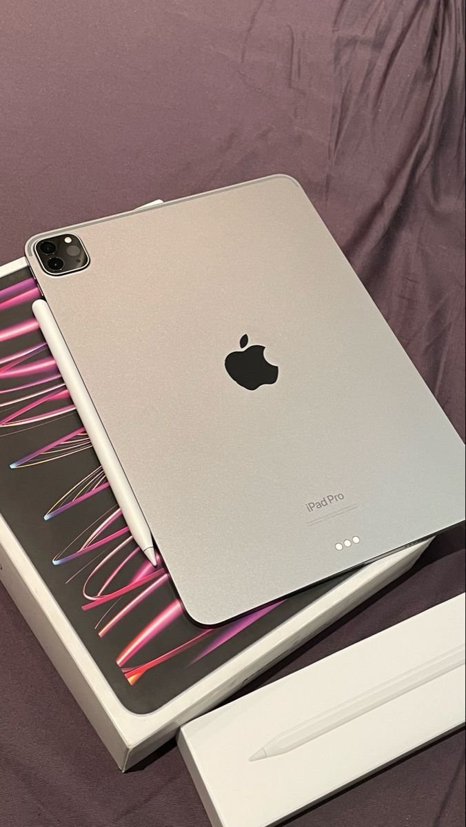 APPLE IPAD PRO WITH APPLE PENCIL